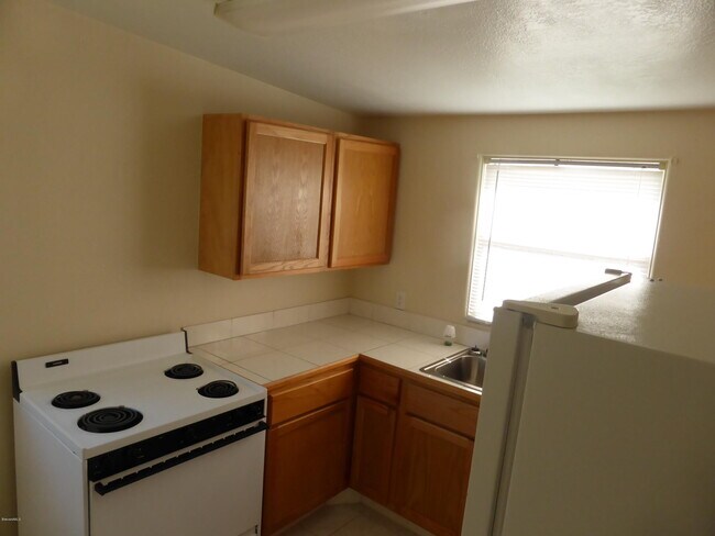 Foto del edificio - 451 Indian Acres Dr