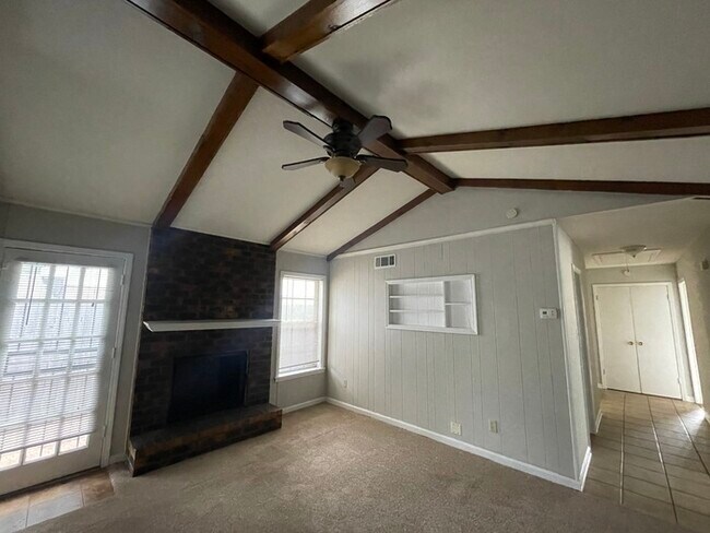 Foto del edificio - 5288 Yale - HALF OFF FIRST MONTH'S RENT!