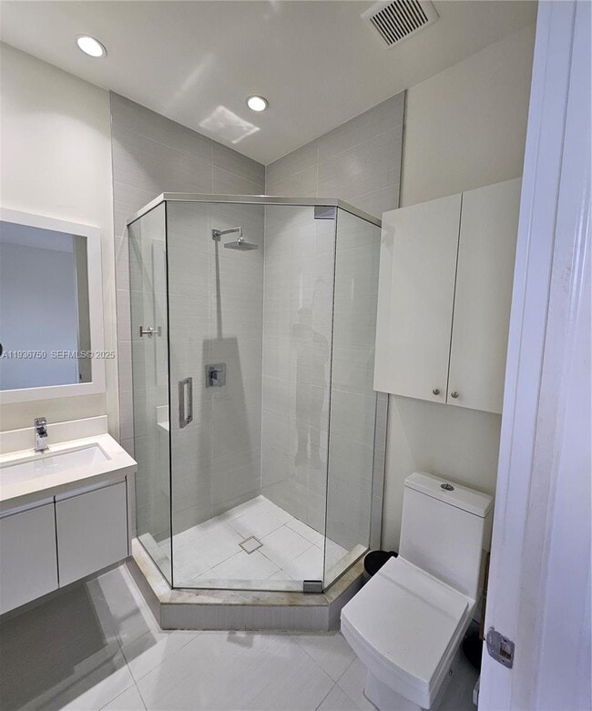 Foto del edificio - 6410 NW 105th Pl