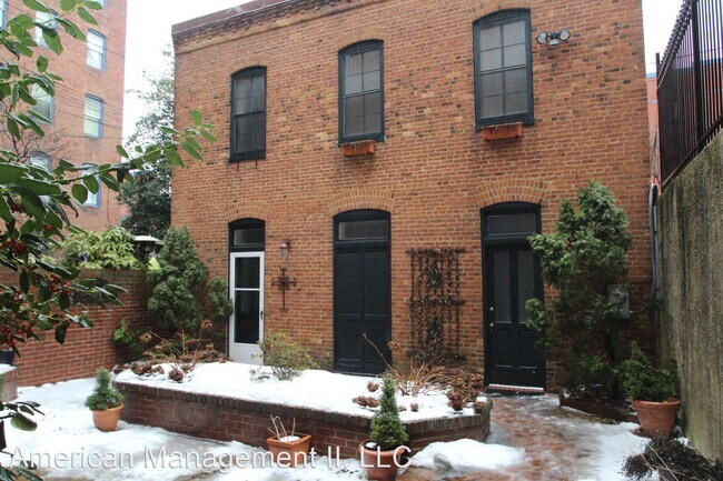 Building Photo - 1619 Park Ave