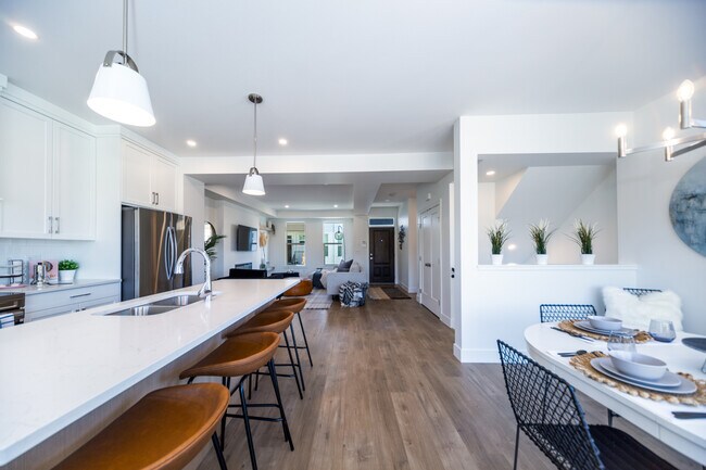 Photo du bâtiment - Cedarbrook Townhomes