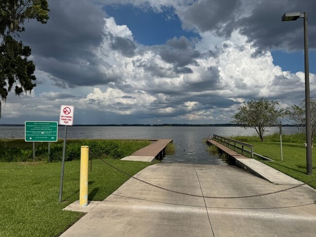 Foto del edificio - Peek-a-Boo Lake Views of Little Lake Harri...