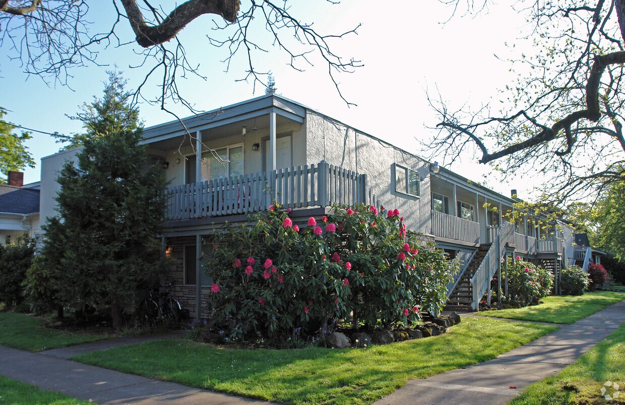 Building Photo - 405 E 14th Ave