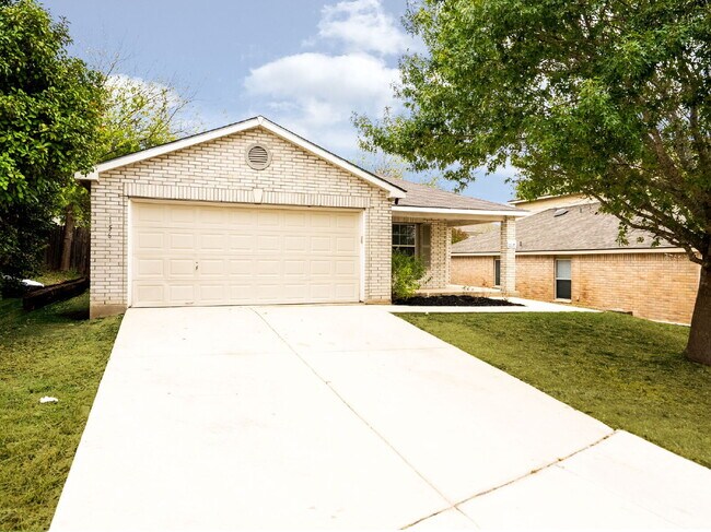 Building Photo - Charming 4-Bedroom Sanctuary - Spacious Living Awaits