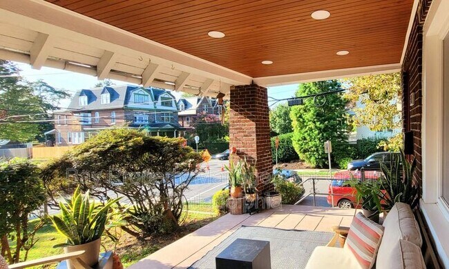 Photo - 501 E Mt Airy Ave House