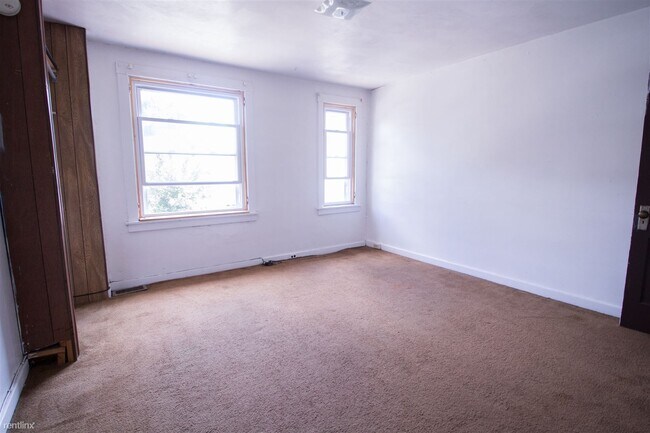Building Photo - 4 br, 1 bath House - (August 2024)(south O...