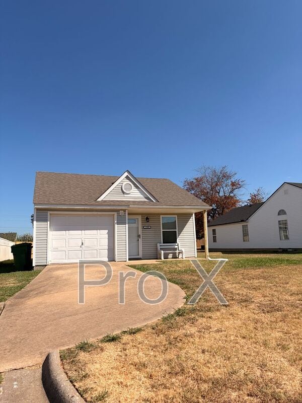 Photo - 1209 W Bishop Drive House