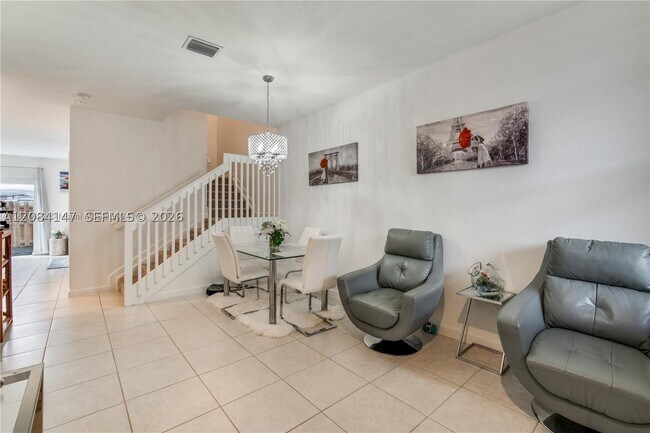 Foto del edificio - 2642 SE 12th St