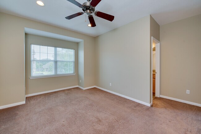 Building Photo - 3616 S Hampton Ct