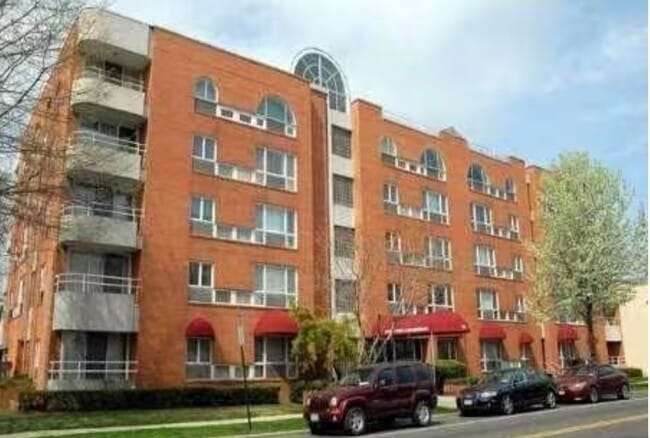 Photo - 205 Mineola Blvd Apartment