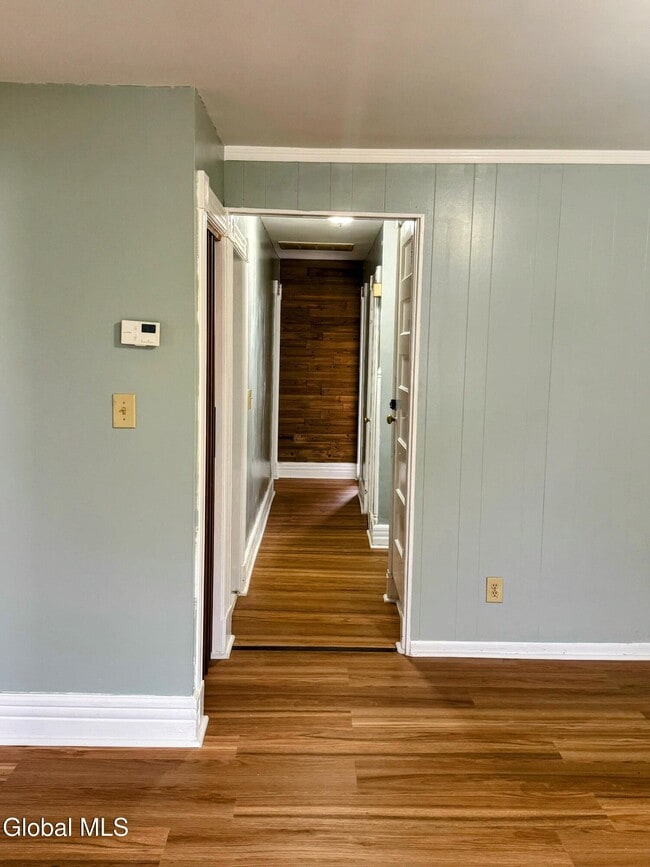 Building Photo - 838 Lancaster St