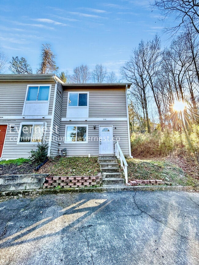 Foto del edificio - 526 Granite Ridge Pl