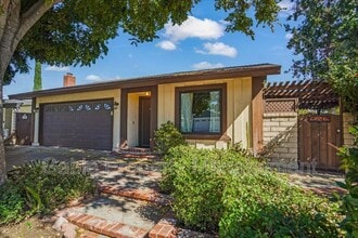 Building Photo - 25802 Quilla Rd