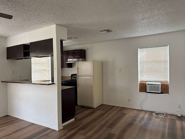 Foto del edificio - 3432 Gateway Dr