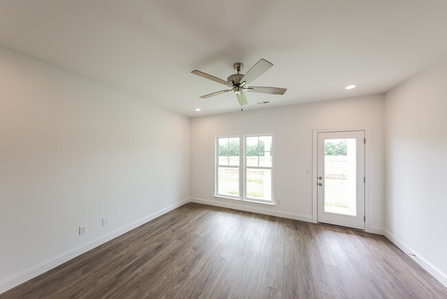 Foto del edificio - 1025 Highgrove Hts NW