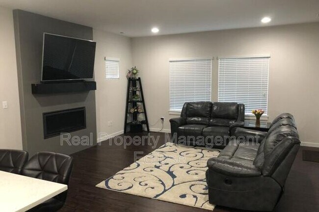 Foto del edificio - 22527 42nd Dr SE