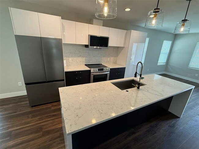 Foto del edificio - 5326 Newton Ave S