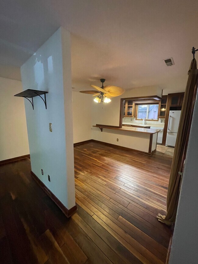 Foto del edificio - 94 Wildwood Dr