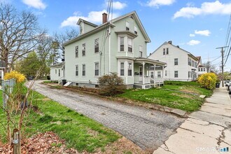Building Photo - 63 Reynolds St