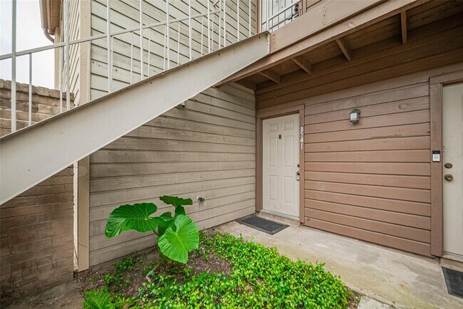 Foto del edificio - 8541 Sands Point Dr