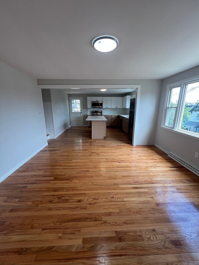 Building Photo - 132 Hillside Ave