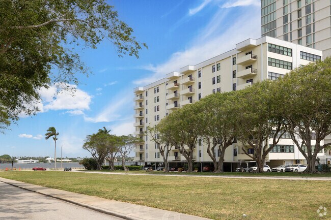 Building Photo - Norton Park Place