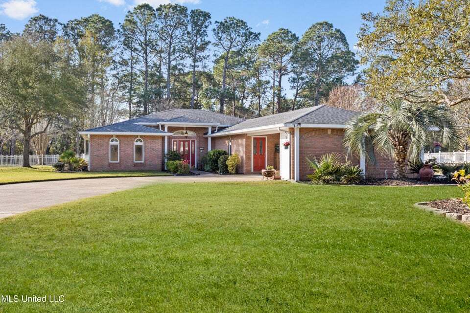 219 Tantallon Dr, Ocean Springs, MS 39564 House Rental in Ocean