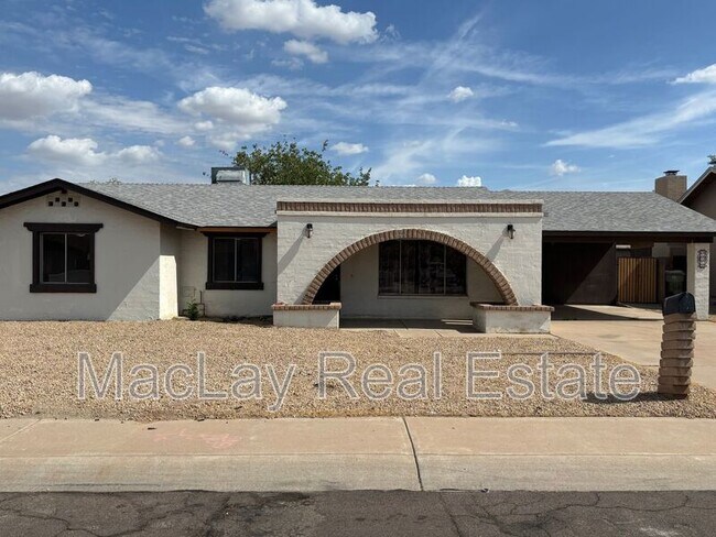 Building Photo - 7320 W Rose Ln