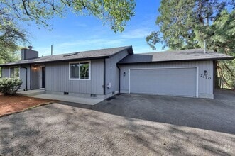Building Photo - 2170 Crescent Ave