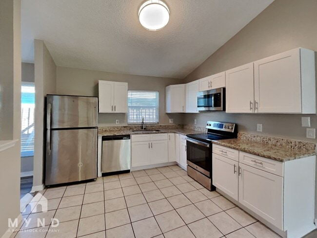 Building Photo - 9591 Lupine Ave