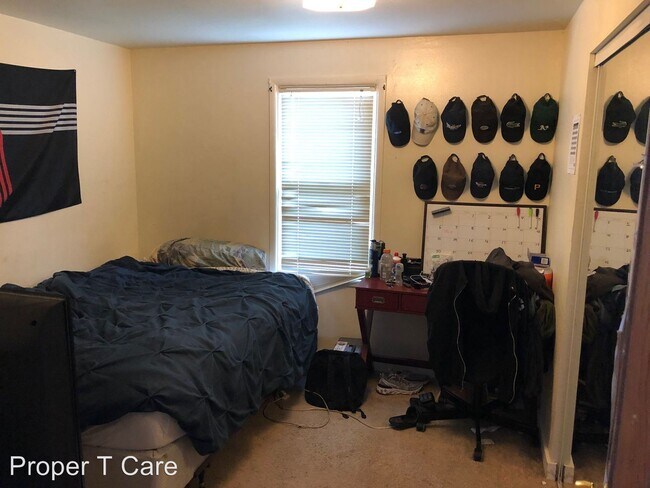 Foto del edificio - 4 br, 2 bath House - 218 NW 12th