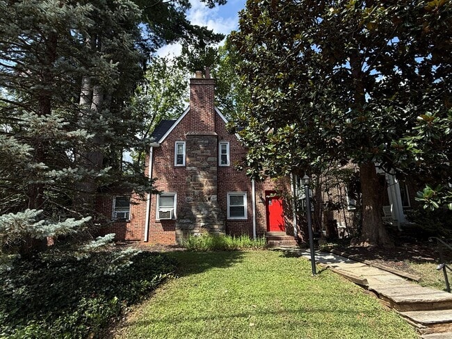 Photo - 4409 Brandywine St NW House