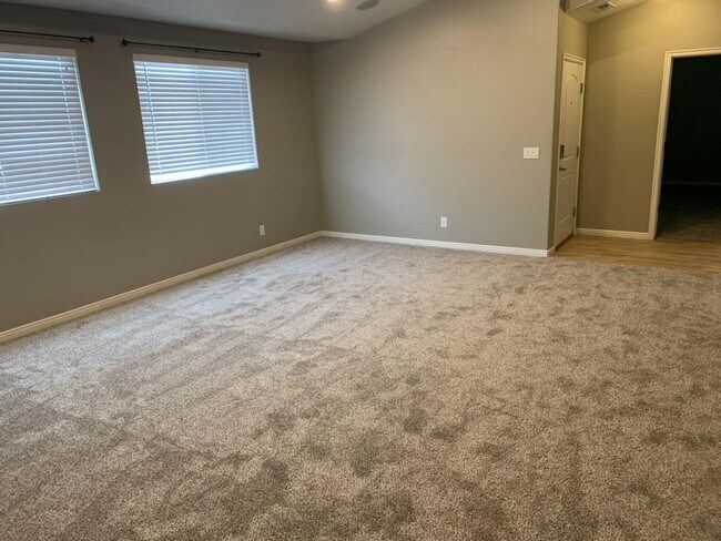 Viviendo - 999 Village River Ln