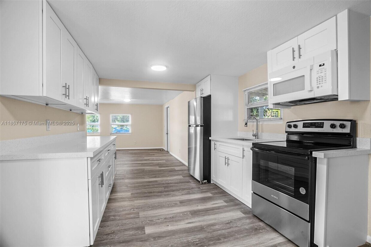 Foto principal - 212 SW 11th St