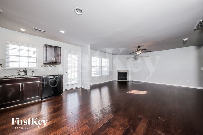 Building Photo - 5721 Midstream Cir