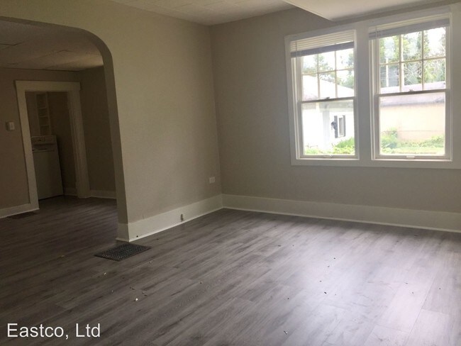 Foto del edificio - 2440-24405 Wayne Ave
