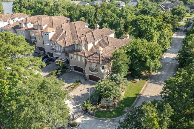 Building Photo - 102 La Vie Dr