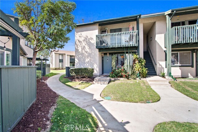 Foto principal - 23298 Orange Ave