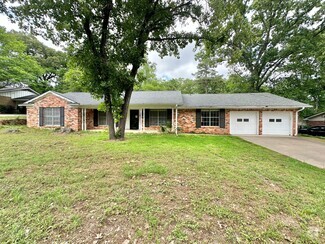 Building Photo - 2116 Sterling Dr