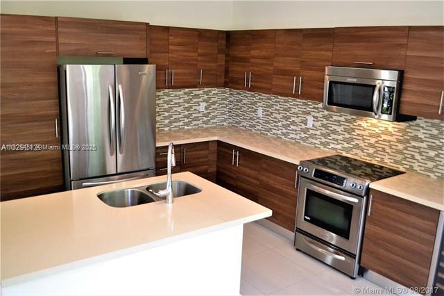 Foto del edificio - 6930 NW 106th Ave
