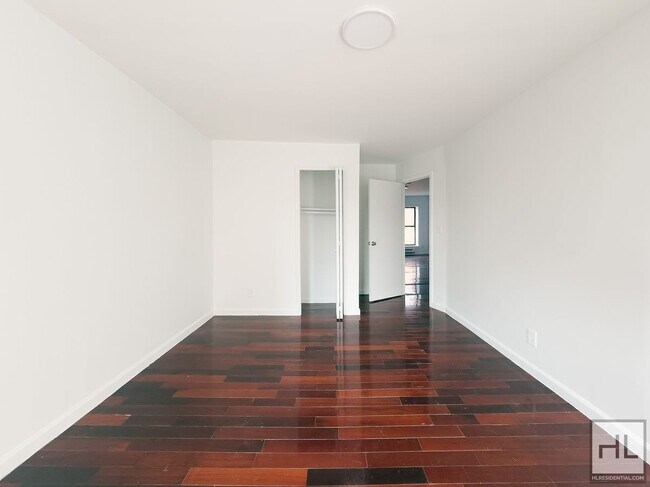 Foto del edificio - FULTON STREET / Available Now – No Fee! Sp...