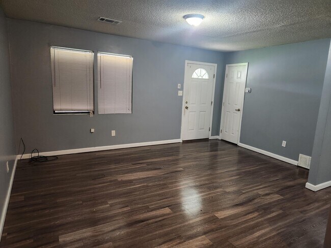 Foto del edificio - 268 N Manassas St