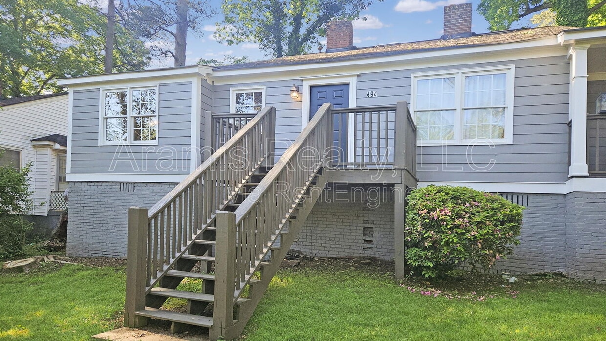 Primary Photo - 494 Birney St NE