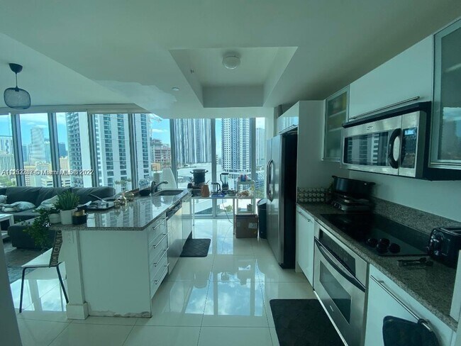 Foto del edificio - 888 Biscayne Blvd