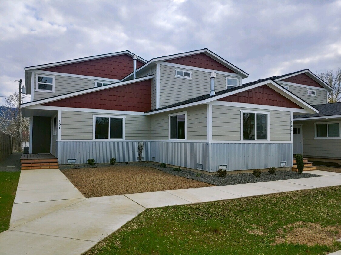 105 W 10th Ave, Post Falls, ID 83854 Townhome Rentals in Post Falls