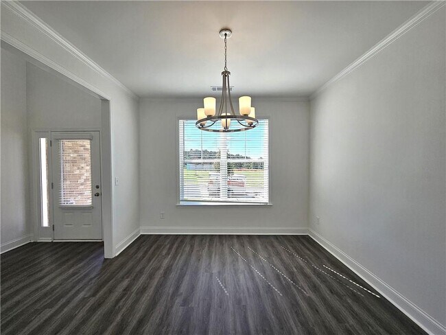 Building Photo - 7313 Yewtree Dr