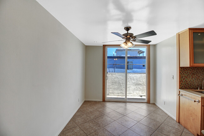 Building Photo - 1317 12th St