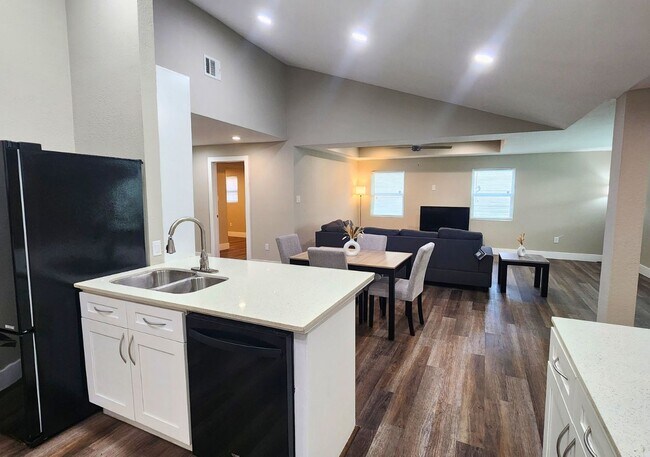 Foto del edificio - 3427 Wentworth St