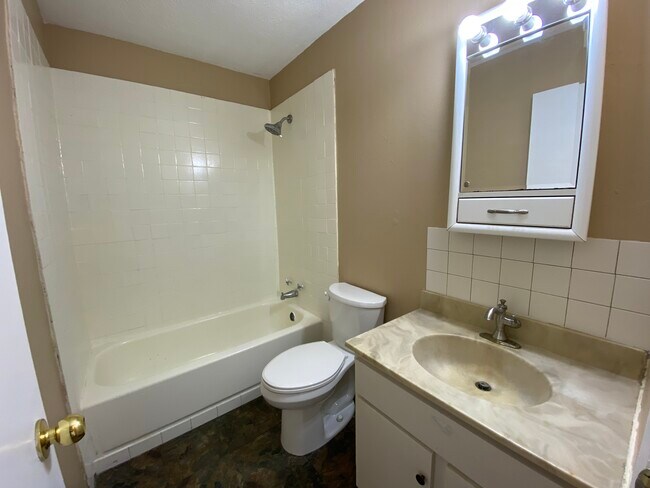 Foto del edificio - 714 9th St