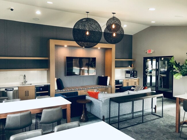 Foto del edificio - The Woodlands of Minnetonka Apartments